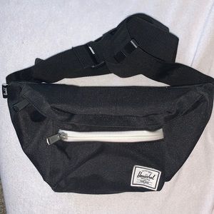 Large Herschel Fanny pack